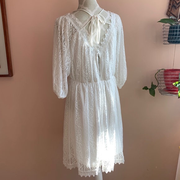BNWT Pretty White Strappy Lacey Loose Fit Dress - Picture 3 of 11